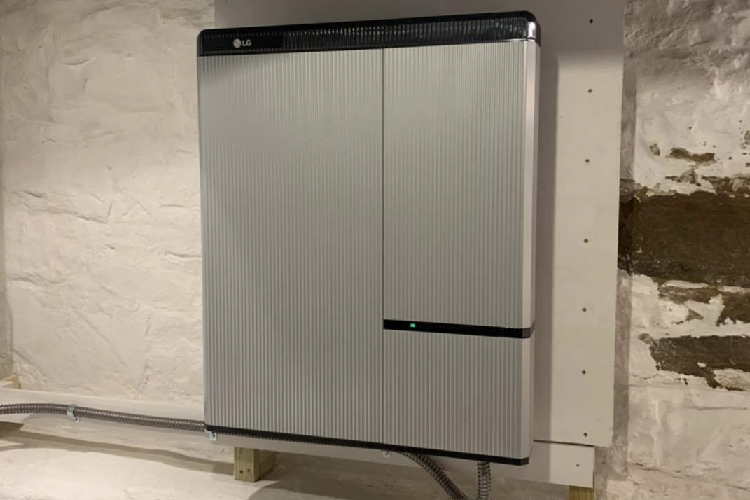 Solar + Battery Backup in Ohio: What It Can (and Can’t) Power During an Outage